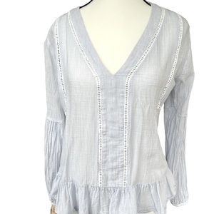 Super cute Gap boho top with embroidered accents size small